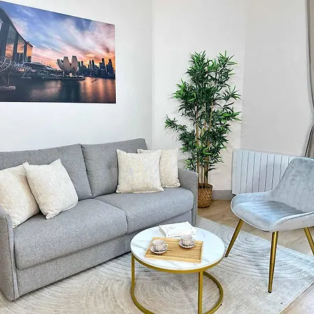 Beautiful Studio Front Of Sacre-coeur Apartment *
